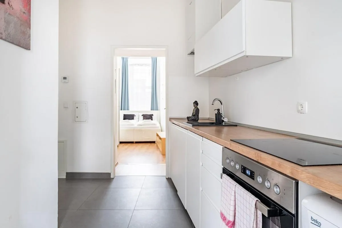 Modern Living In City Center - Fully Equipped Vienna