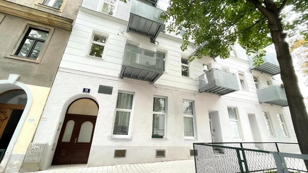 Modern Living In City Center - Fully Equipped Vienna Austria