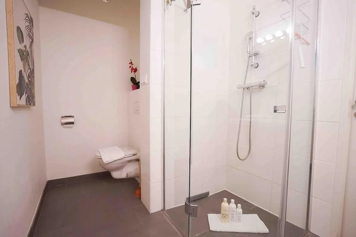 Modern Living In City Center - Fully Equipped Vienna Apartment
