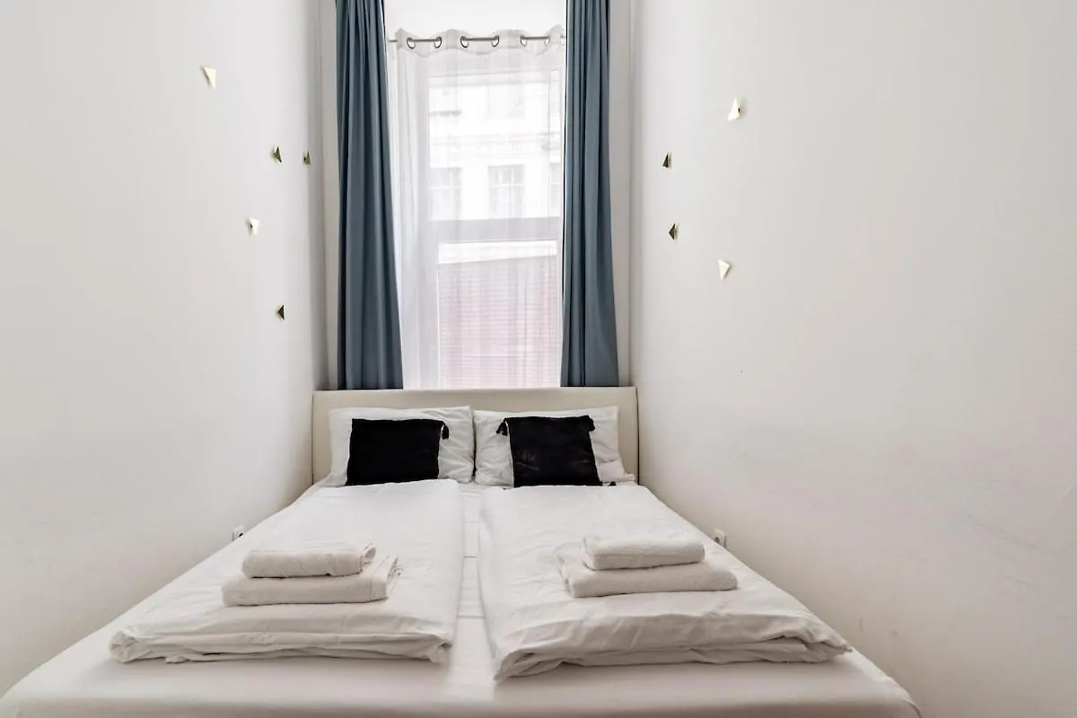 Modern Living In City Center - Fully Equipped Vienna